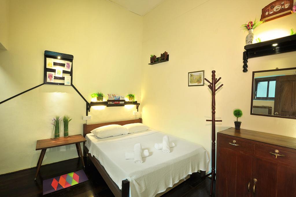 Silver Shine Guesthouse George Town Room photo
